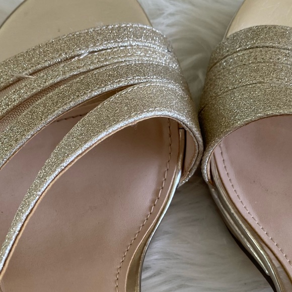 -👚(bundle 4 items w/👚for $16) Sandals by Touch of Nina - Picture 7 of 8